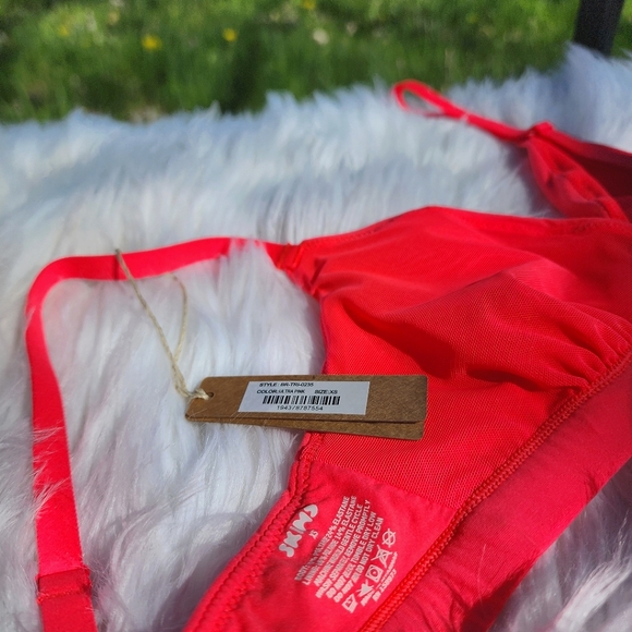 SKIMS Fits Everybody Triangle Crossover Bralette in Ultra Pink size XS NWT - Picture 5 of 5